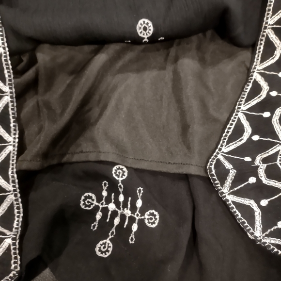 Black Boho Sharkbite Hem Skirt - Picture 2 of 5